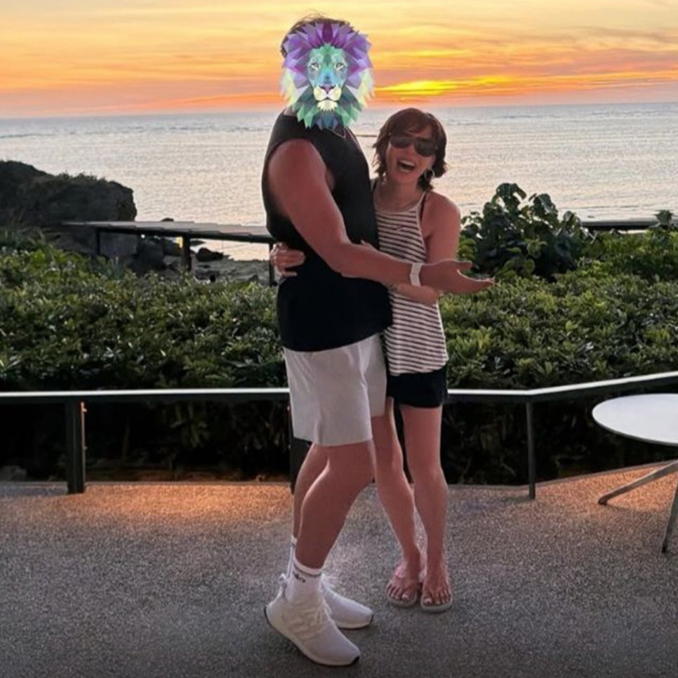 전 국민이 다 아는 얼굴인데... 손예진이 현빈 얼굴 꼭 가렸던 이유 근황 하나로 분위기 바뀌었다 이미지 6
