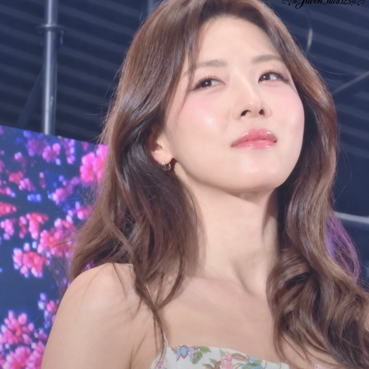 48세 하지원이 입으니 아이돌 같았다 무대부터 공항까지 의외의 SPA 패션 근황 하나로 분위기 바뀌었다 이미지 6