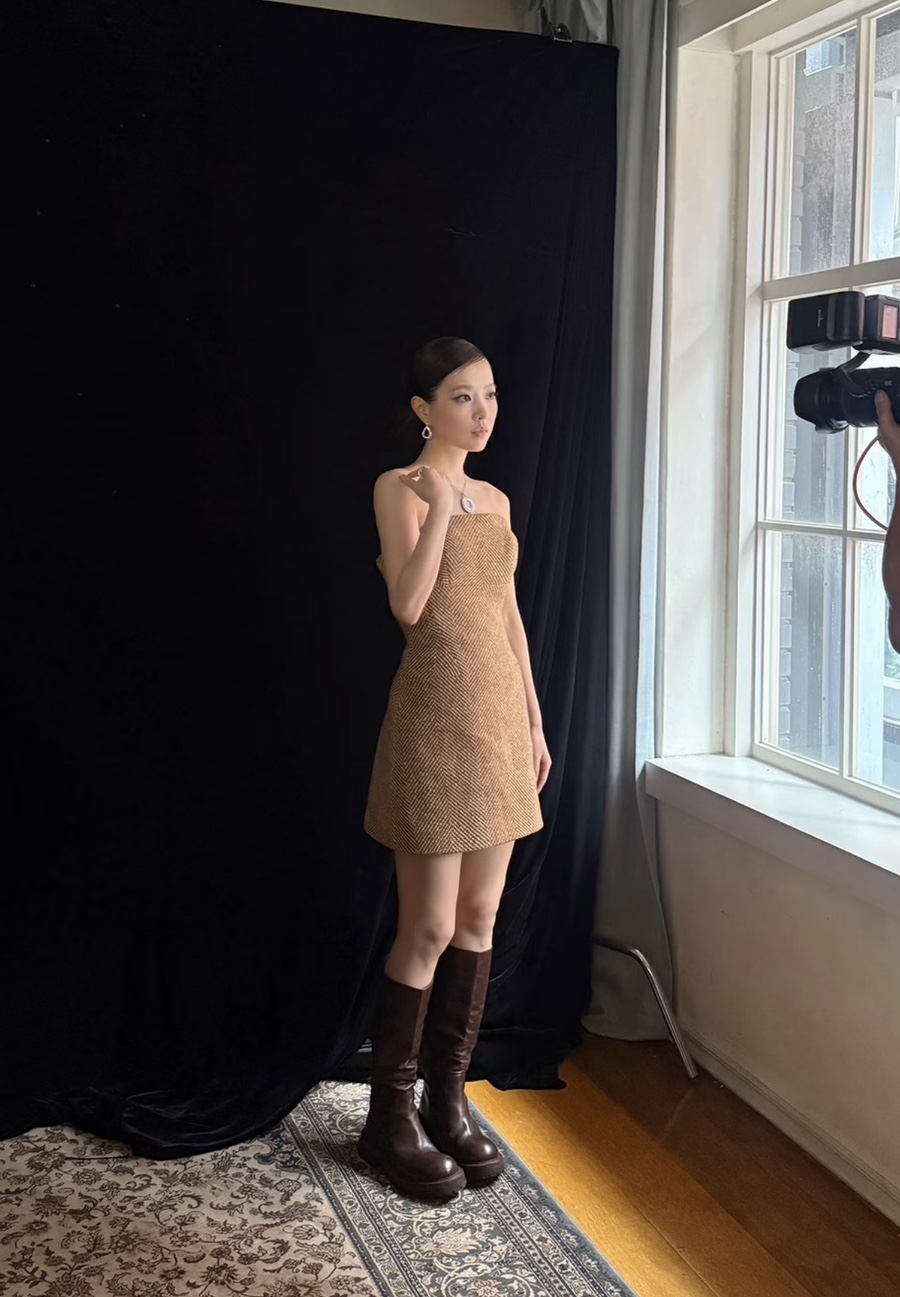 곧 마흔인데.. 숏컷으로 파격 변신하고 레전드 찍은 연예인 패션 요즘 다시 관심이 커진 이유 이미지 6