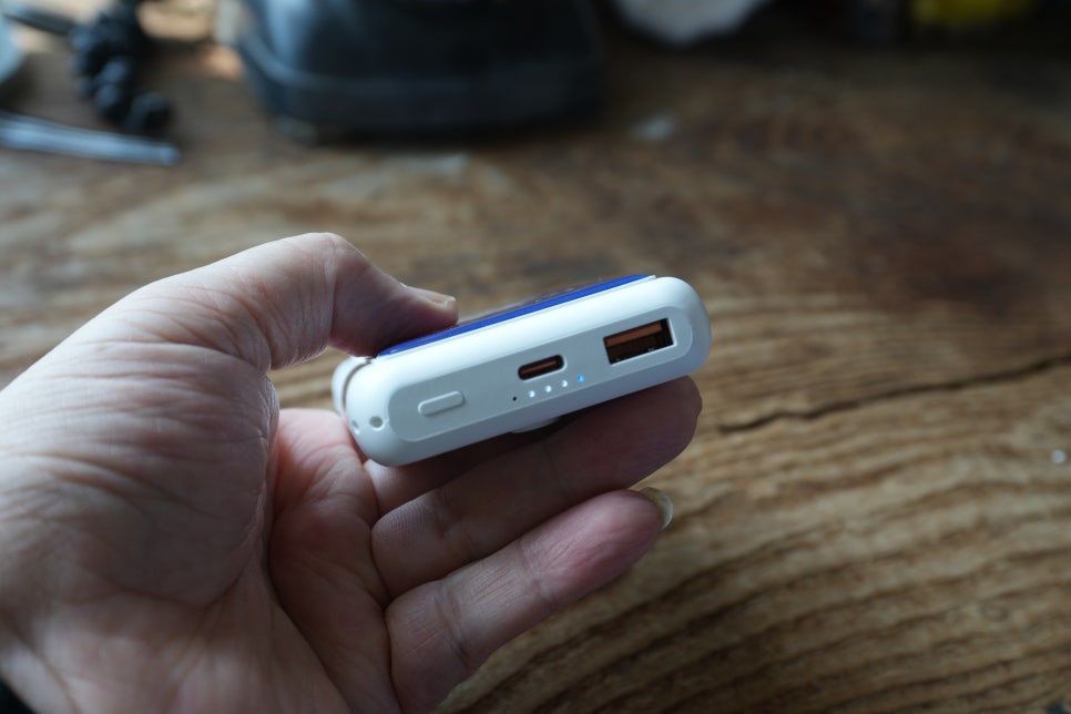 맥세이프 보조배터리 168cm, 성공부적 디자인에 담은 10000mAh