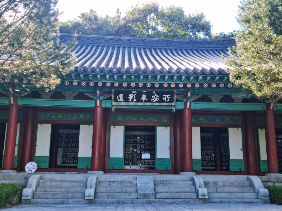 에포케책방 사일구로상권투어 프로그램 참가 후기 싯다르타 읽고 4.19 민주묘지 탐방 최근 분위기가 확 이미지 5