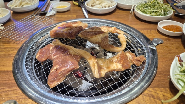 고기싸롱 안산신길점 사진 2