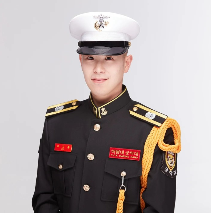 군대 가겠다는데 3번이나 떨어졌다.. 신검 1급 아이돌에게 무슨 일이 있었나 최근 분위기가 확 바뀌었다 이미지 3