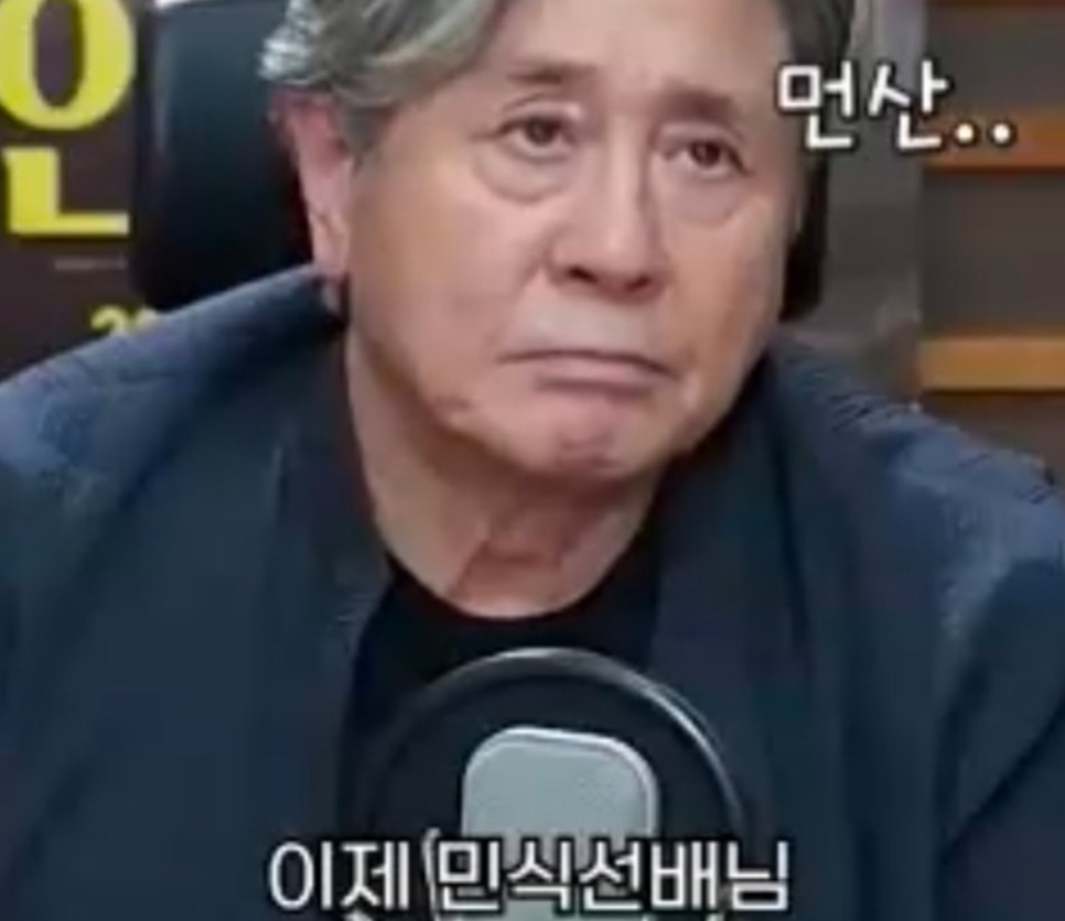 라디오 생방송 중 가는 데 순서 없다 한소희 발언 하나로 분위기가 달라진 이유 이미지 2
