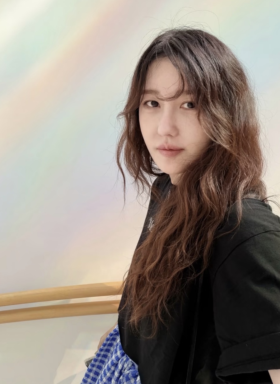 애를 안 낳아서 안 늙었다는데.. 20대보다 예쁜 48세 연예인 레깅스 패션 예상과 전혀 다른 반응이 이미지 5