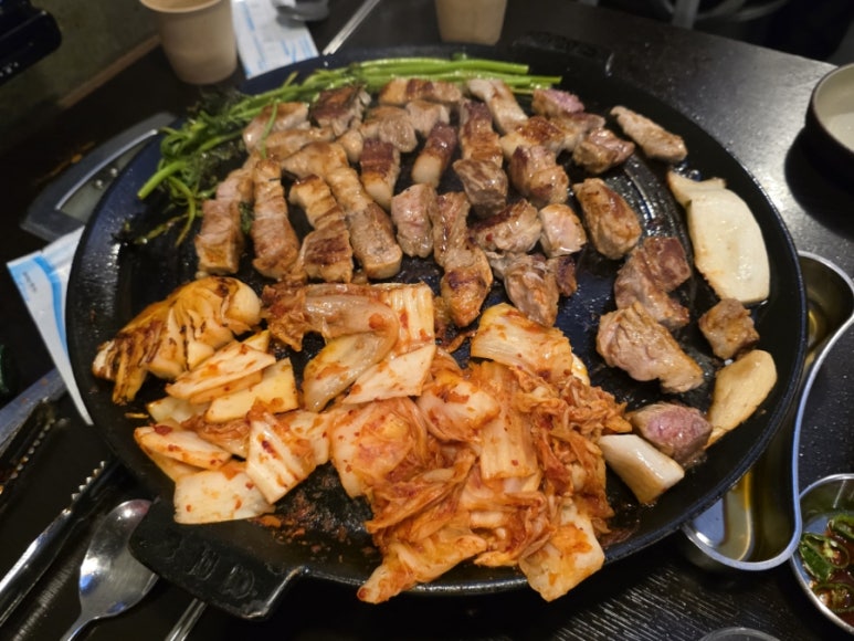산청리56솥뚜껑생삼겹살 연신내본점 사진 2