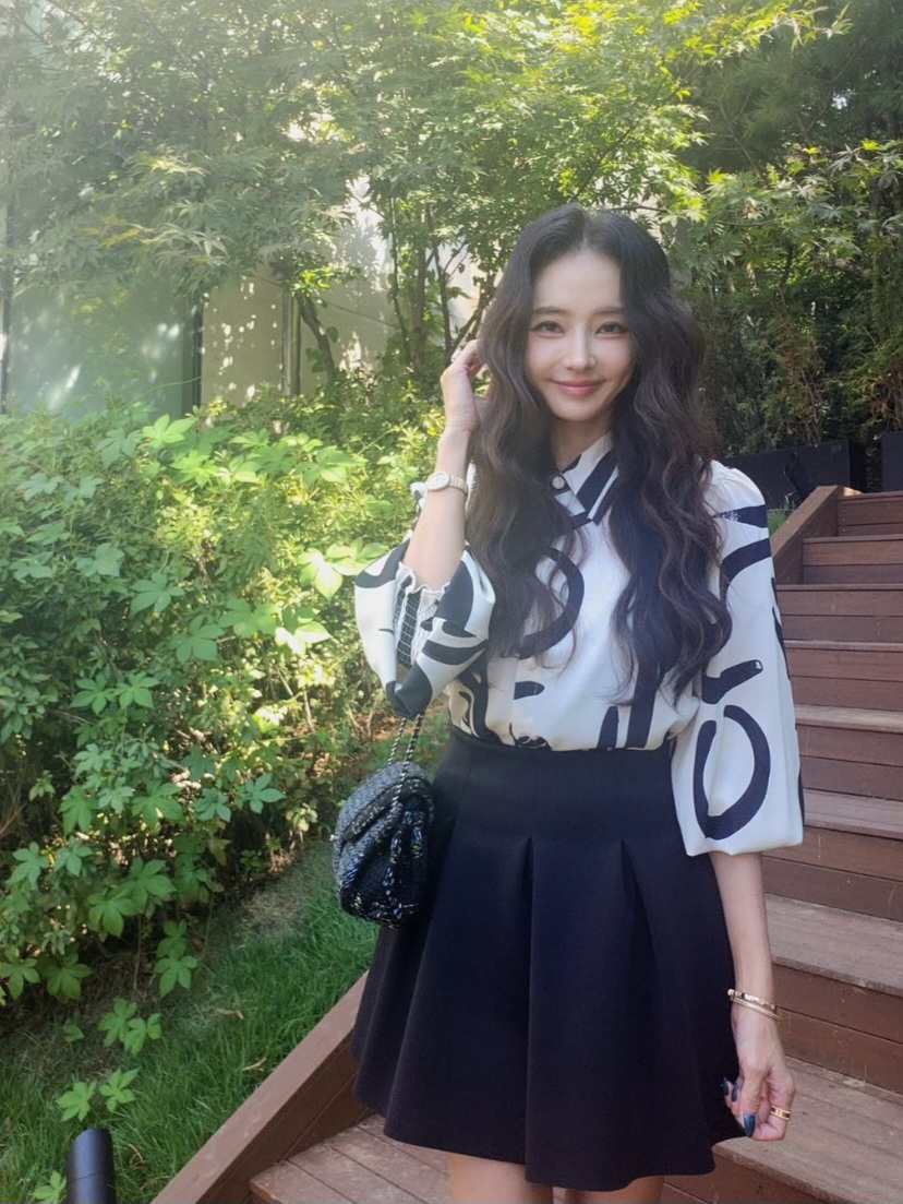 순간 못 알아볼 뻔...원조 바비인형 46세 한채영 근황 영상 하나로 반응 쏟아졌다 이미지 4