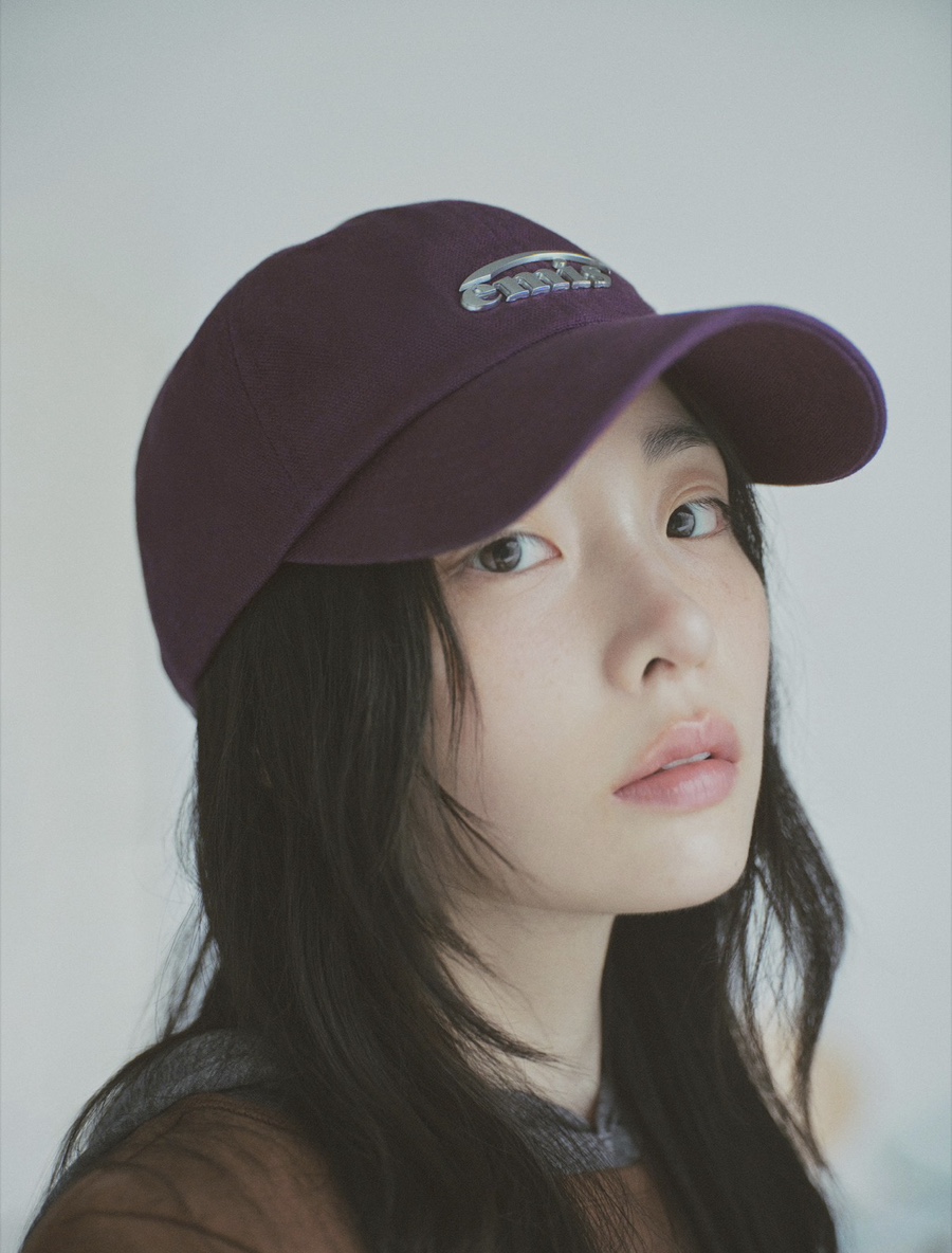 김민하 화보 패션 속 이미스 26FW 모자 너무 예쁜데 왜 요즘 더 눈길이 가는 걸까 이미지 1