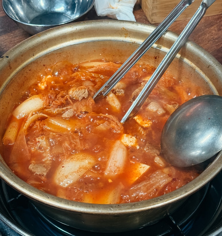 명동찌개마을 철산점 사진 6