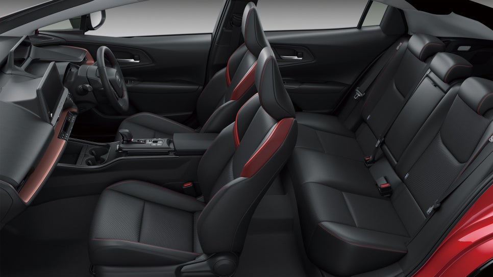 토요타 프리우스, 연비만 보고 PHEV 고르면 놓치는 것