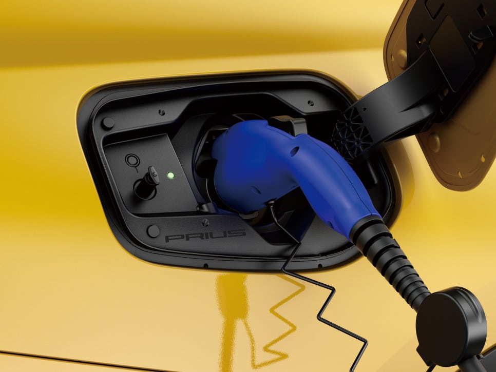 토요타 프리우스, 연비만 보고 PHEV 고르면 놓치는 것