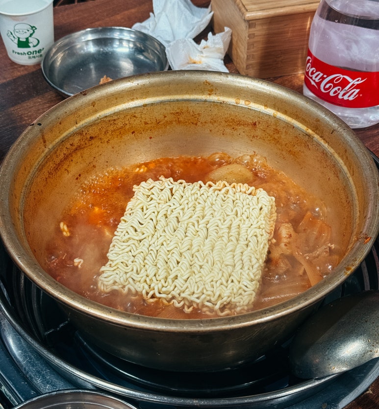 명동찌개마을 철산점 사진 7