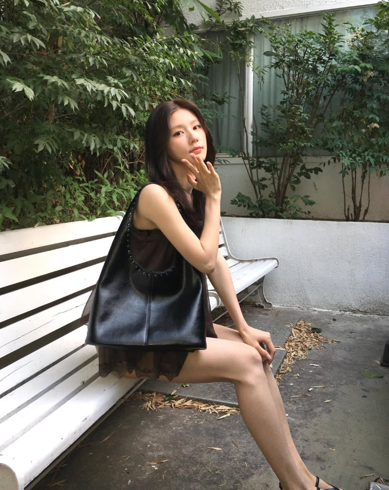 지수부터 카리나까지 의외로 10만원대라는 셀럽 가방|어디가 예상과 달랐나?