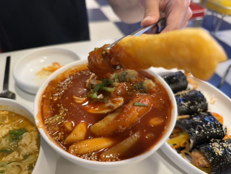 블루토스낵 서울대입구본점 사진 8