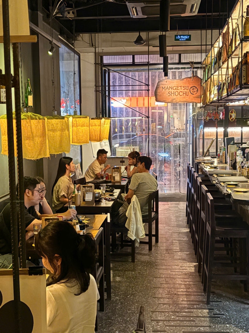 다낭 이자카야에서 사시미 먹은 후기! 친절한 서비스와 술 종류까지 완벽한 다낭 만게츠(Mangetsu) 솔직 리뷰 🐟🍣 ...