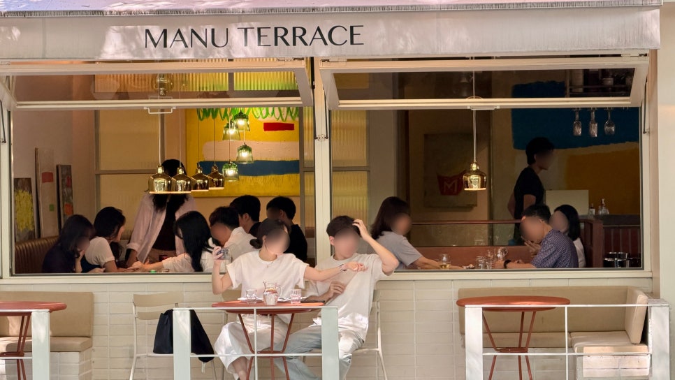 MANU TERRACE · KAIROS DESIGN