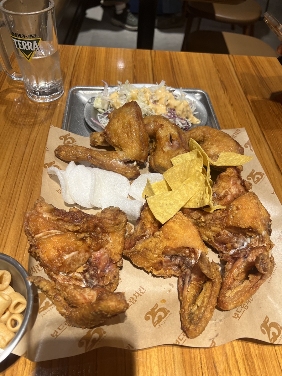 보드람치킨 철산점 사진 3