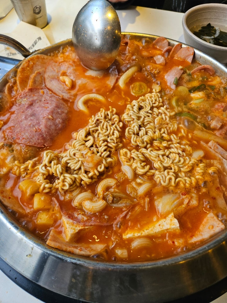킹콩부대찌개 안양범계점 사진 8