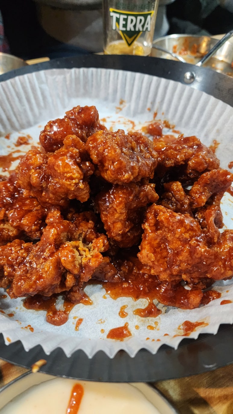치킨플러스 공항점 사진 5