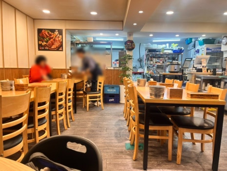 장인왕족발 서대문역점 사진 8