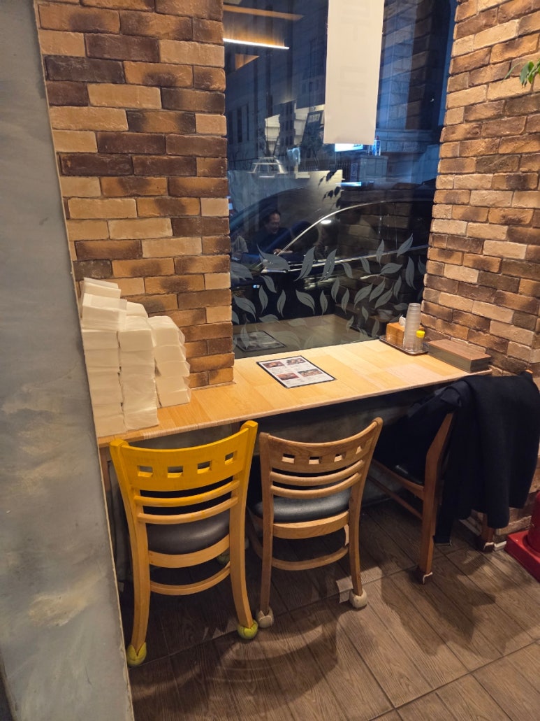 명동칼국수샤브샤브 학동점 사진 4