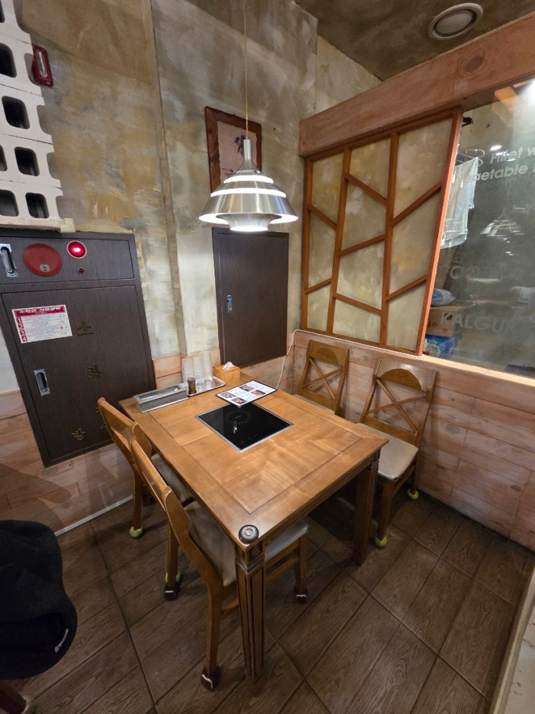 명동칼국수샤브샤브 학동점 사진 6
