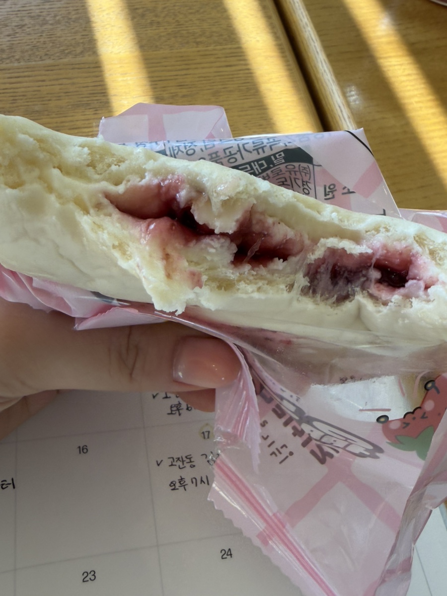 메가MGC커피 매탄권선역점 사진 5