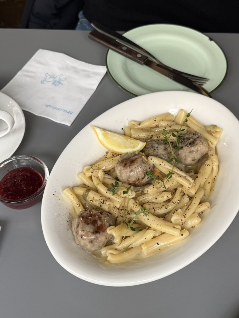 바통 밀카페 대표 사진
