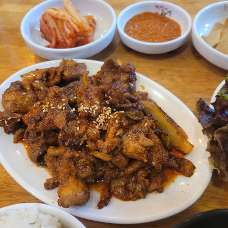제육의법칙 여의도점 사진 6
