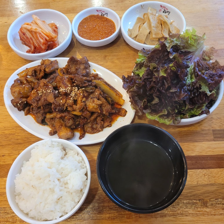제육의법칙 여의도점 사진 8