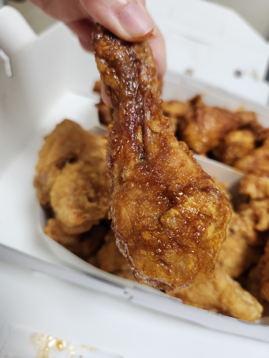 호식이두마리치킨 신림점 사진 6
