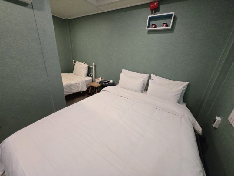 비행기모텔 이미지