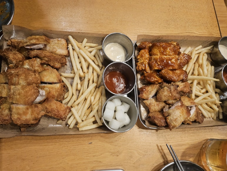 누구나홀딱반한닭 종로구청점 사진 8