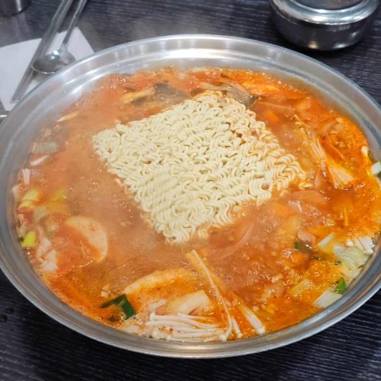성수 팍스부대찌개 본점 사진 6