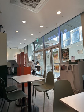 샐러디 이화여대점 사진 4