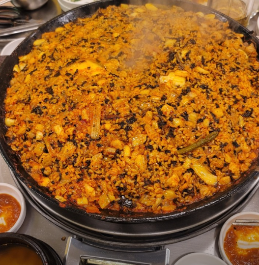 상구네솥뚜껑삼겹살&착한국수 수원망포점 사진 8