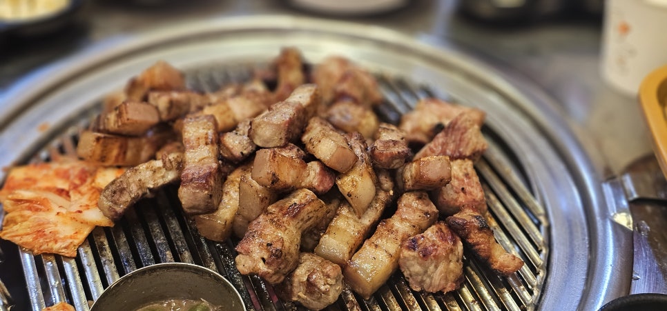 이모네꽃돼지 대표 사진