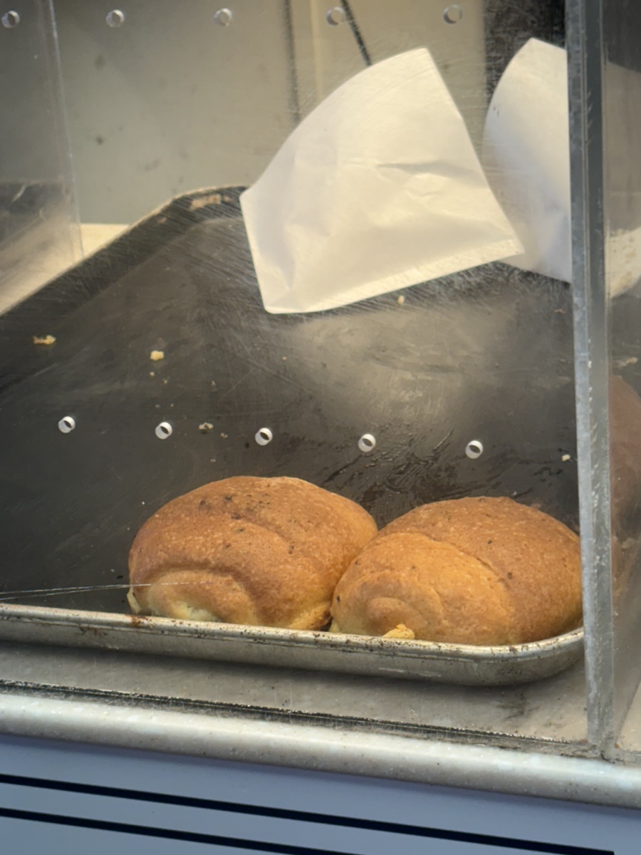 흑마늘소금빵 이미지