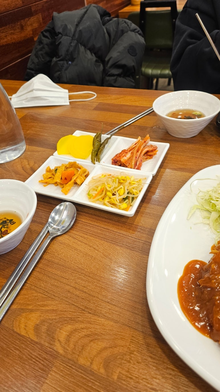 왕돈까스&왕냉면 광명시청점 사진 5