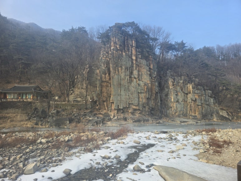 사인암 주차장 이미지