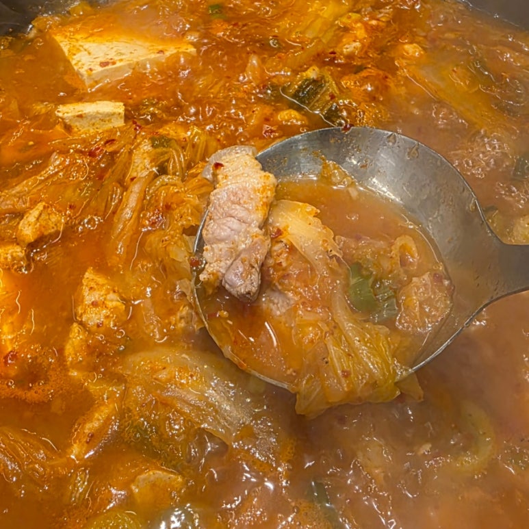 백채김치찌개 잠실새내점 사진 8