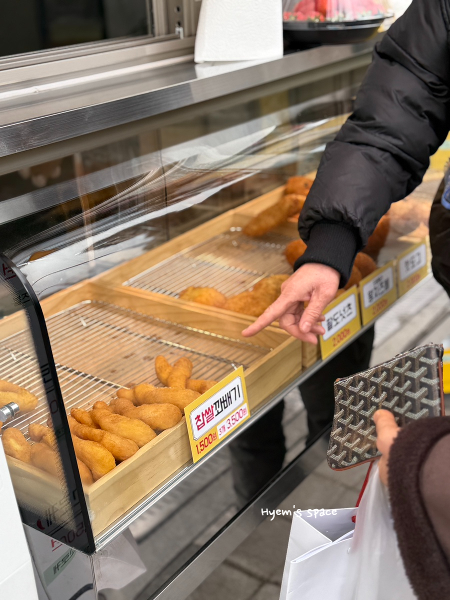 경성꽈배기 아현역점 대표 사진