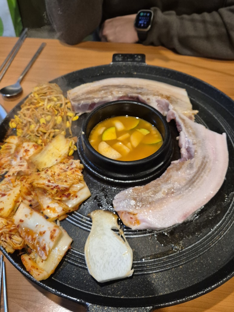 효자동솥뚜껑 안양범계점 사진 2
