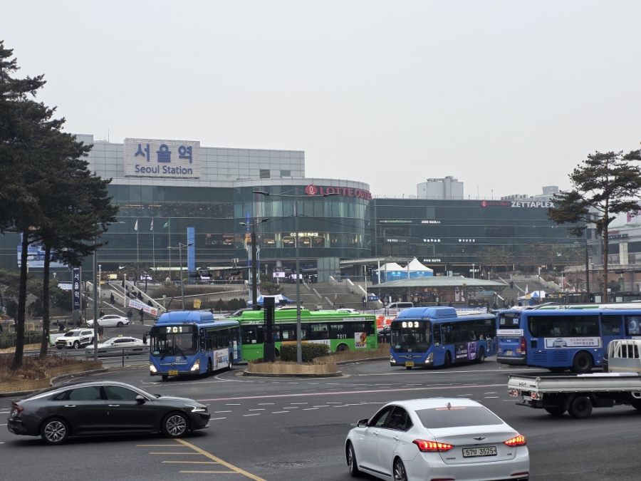 Namdaemun and Seoul Station