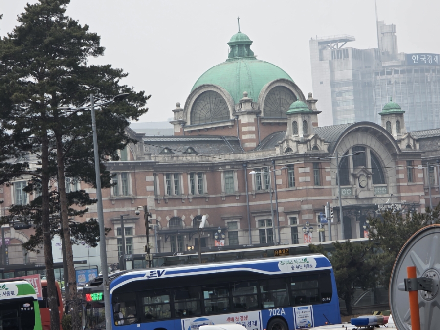 Namdaemun and Seoul Station
