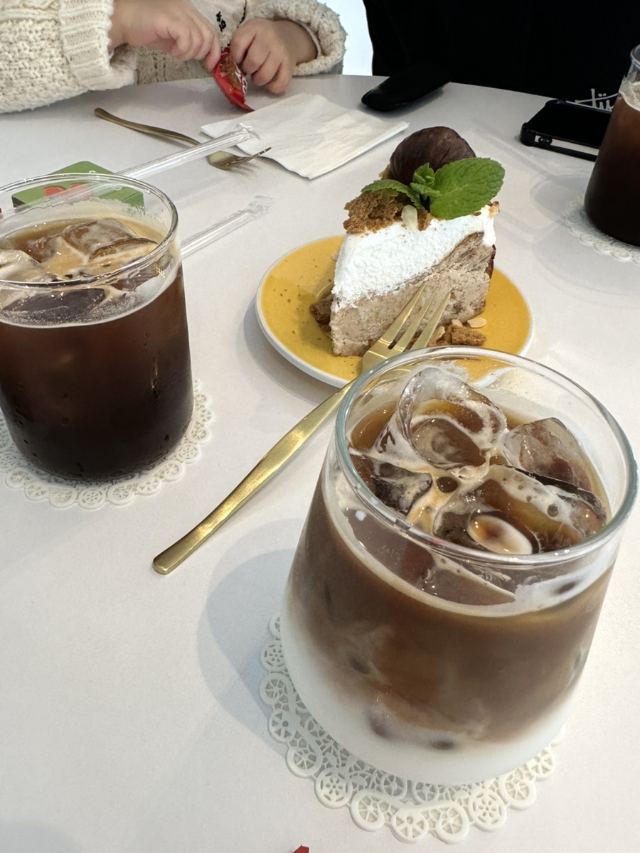 스물넷일곱 이미지