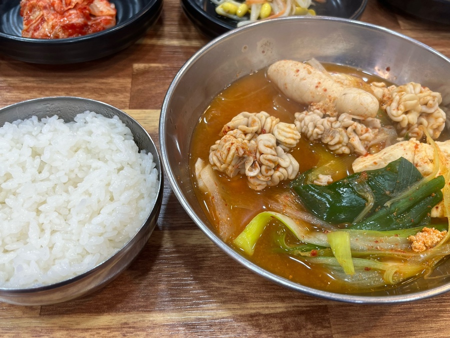 양은이네 얼큰동태탕&오징어보쌈 구로디지털단지역점 사진 7