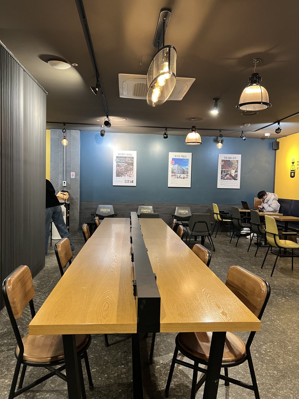 컴포즈커피 용인수지구청점 사진 6