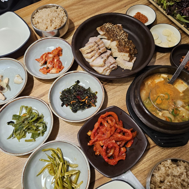 단양흑마늘쌈밥 이미지