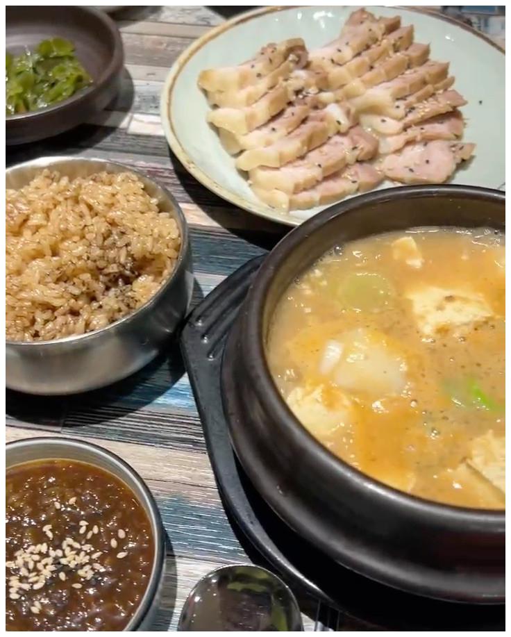 단양흑마늘쌈밥 이미지